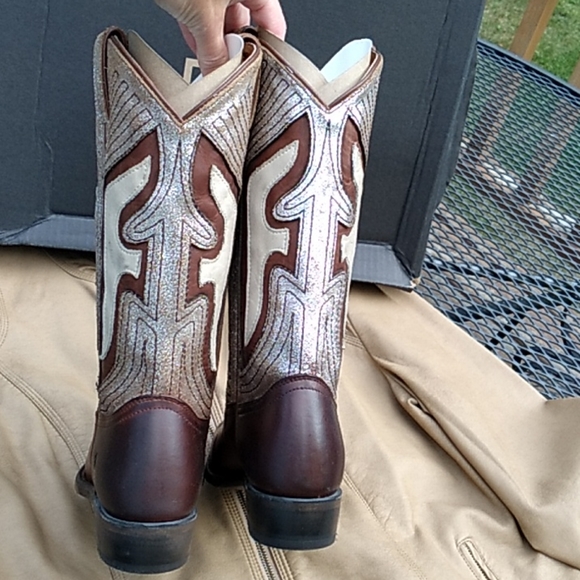 NIB Women's Frye Billy brown tan boots size 6 - Picture 3 of 16